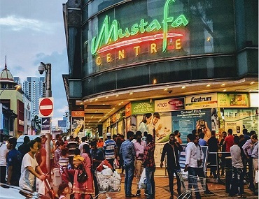 Mua sắm ở Singapore xuyên đêm với Mustafa Centre